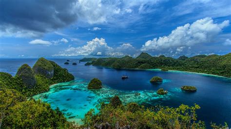 Free Indonesian HD porn videos (11,404) .